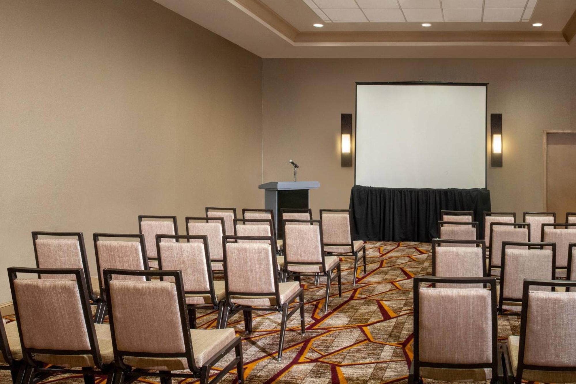 ホテル Marriott Raleigh Durham Research Triangle Park Clegg エクステリア 写真