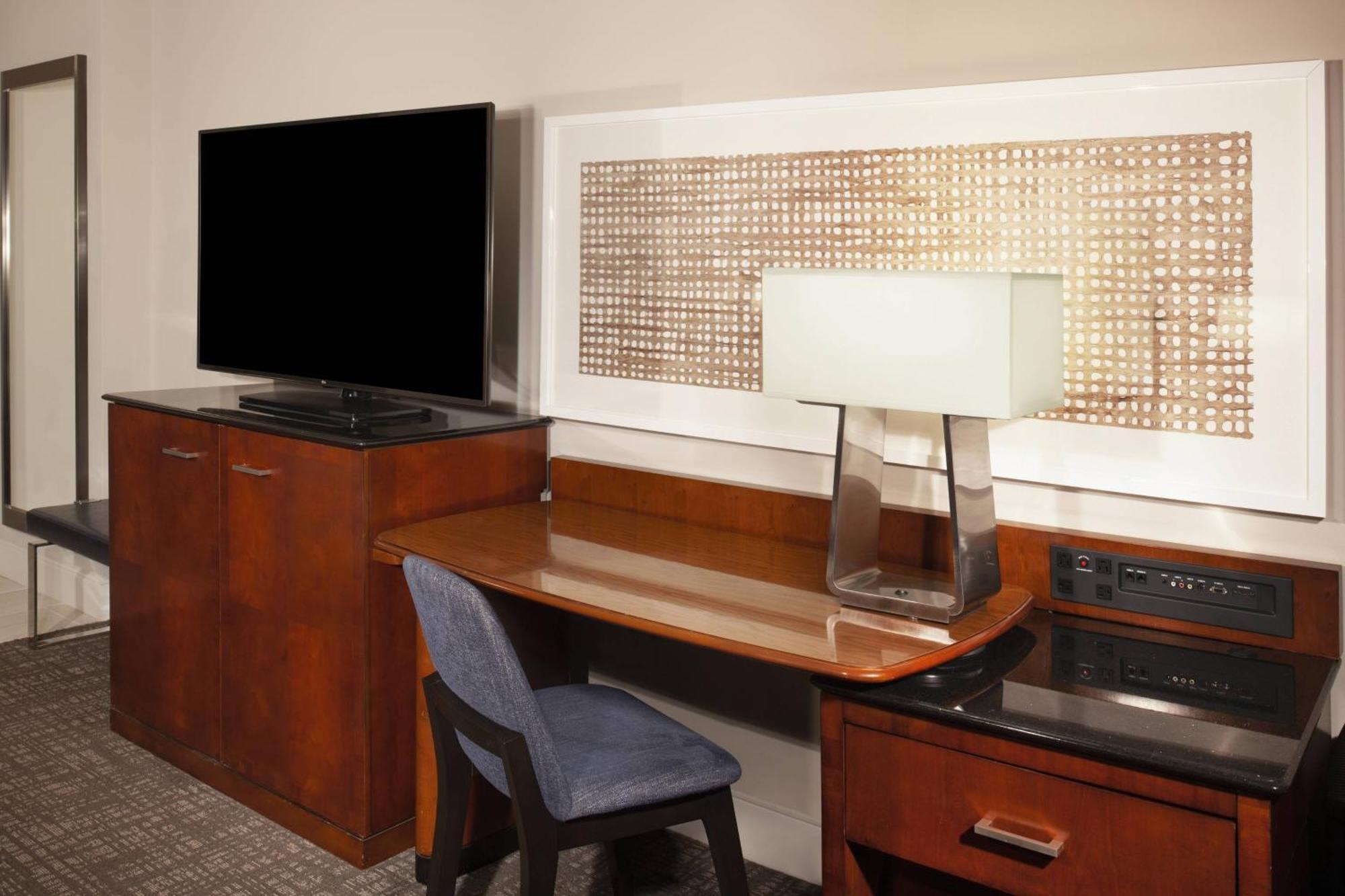 ホテル Marriott Raleigh Durham Research Triangle Park Clegg エクステリア 写真