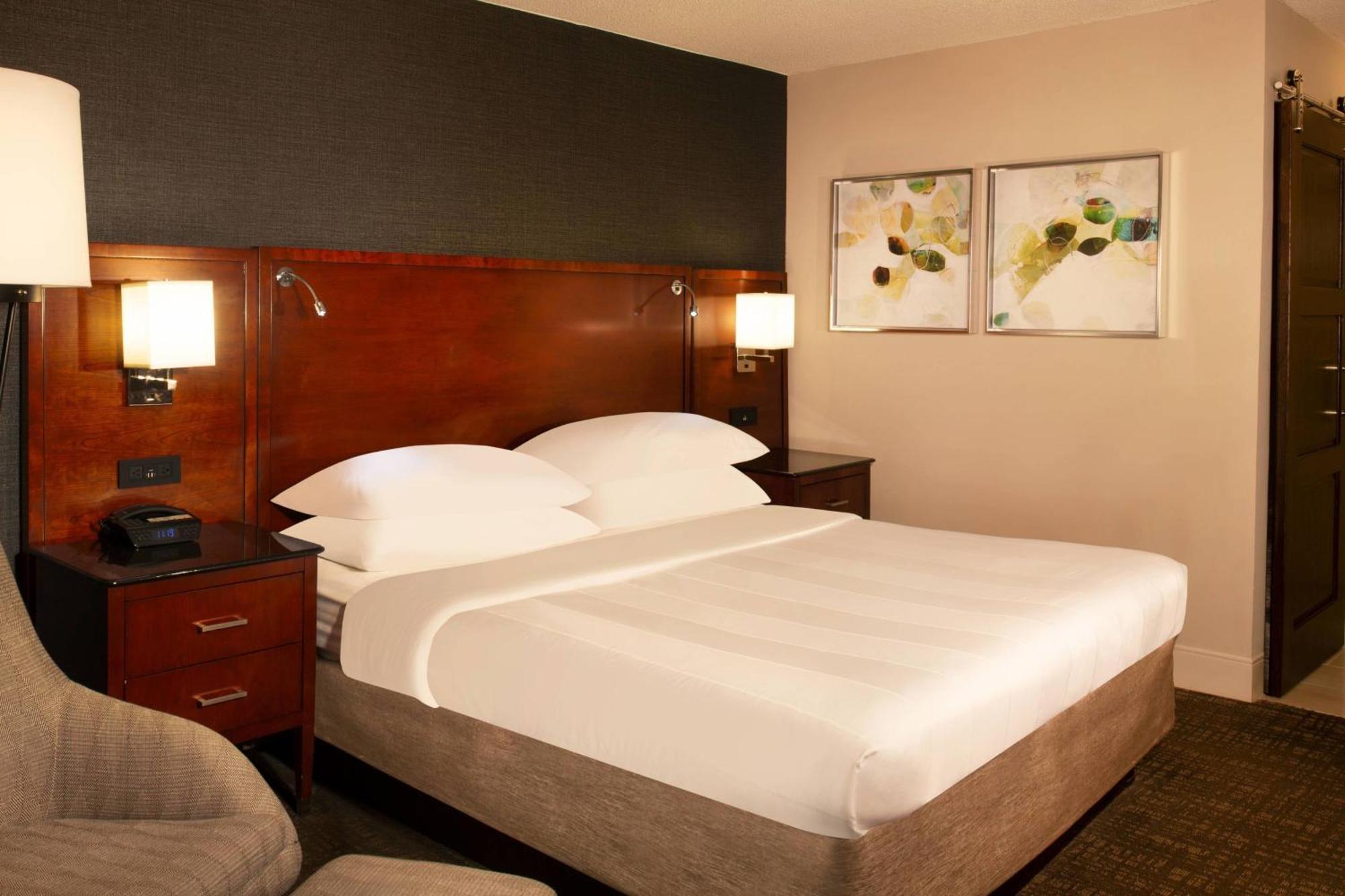 ホテル Marriott Raleigh Durham Research Triangle Park Clegg エクステリア 写真